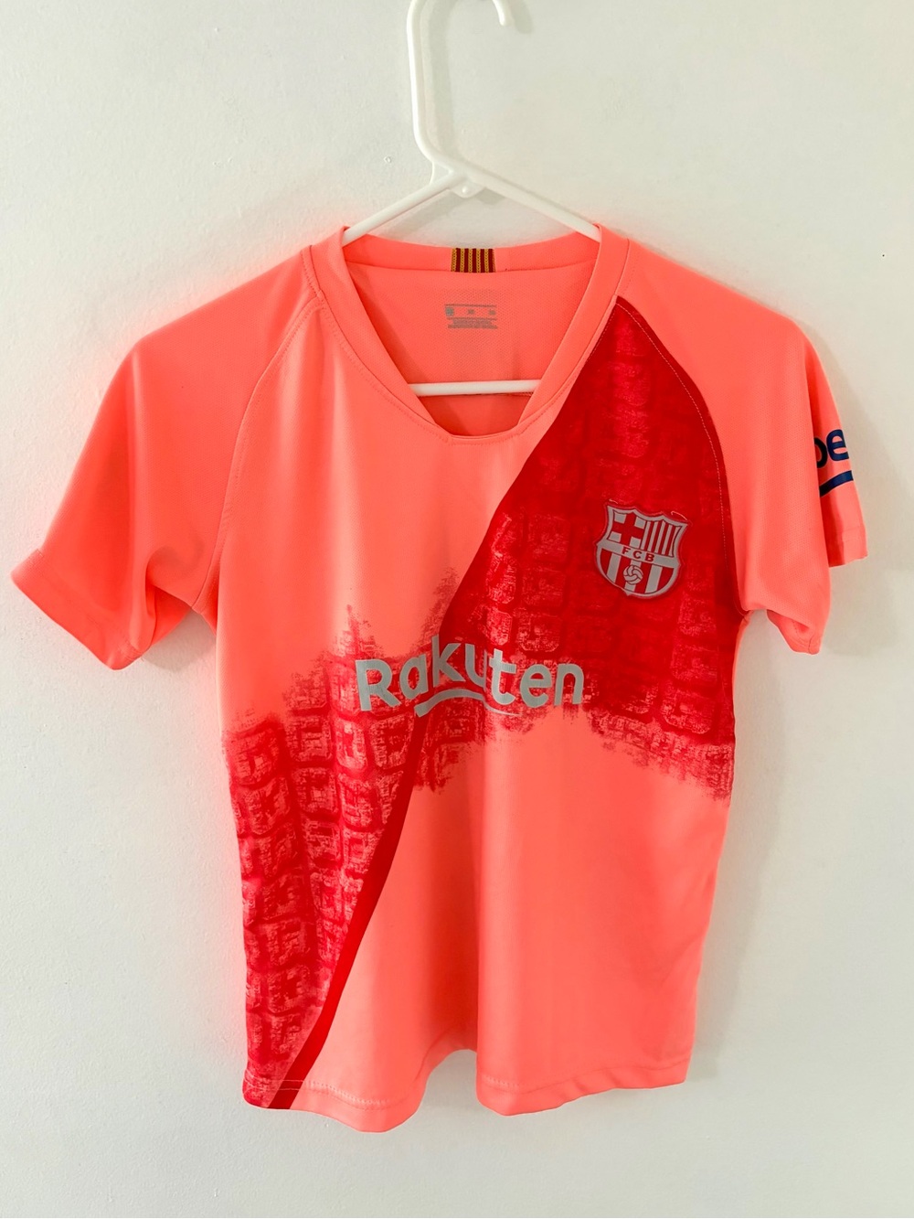 FC Barcelona 2028-19 Third Kit/Jersey, Size: Youth Small